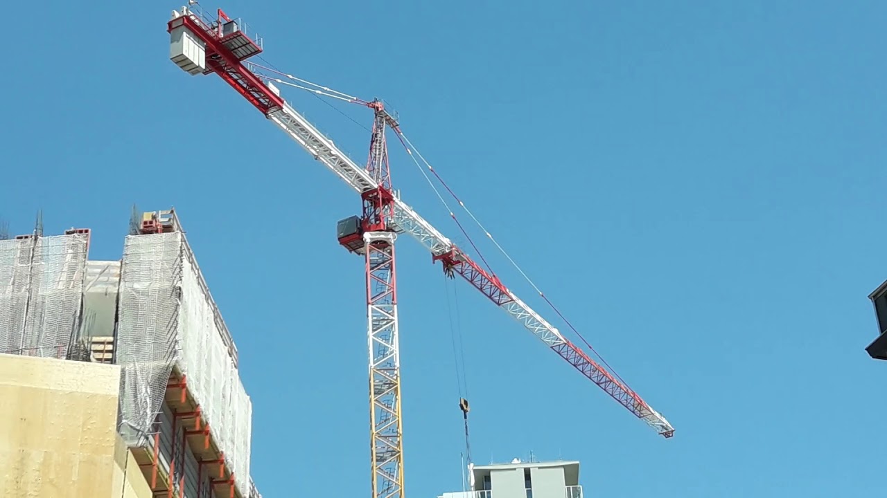 MILANO cantiere Torre GIOIA 22 , getto vano scesore CORE e pilastri.