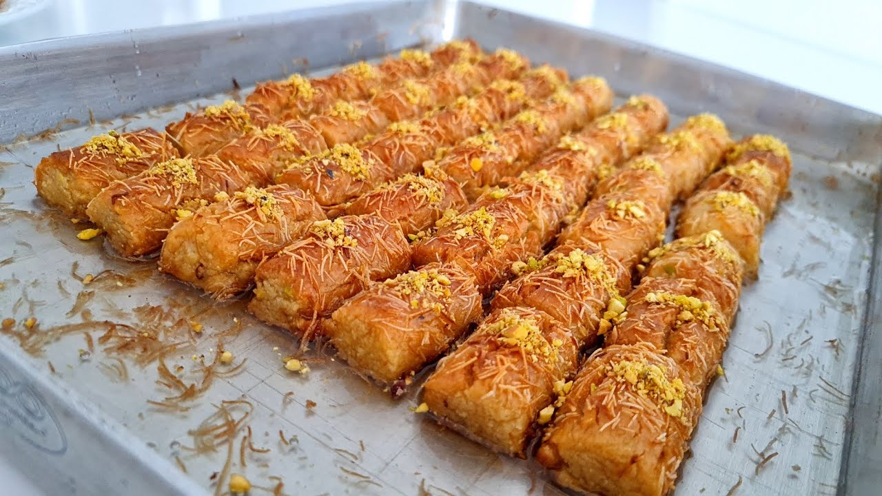 ❗BAKLAVA DEĞİL❗BAKLAVA TADINDA ŞAM DÜRÜMÜ TATLISI TARİFİ😋ANTEP FISTIKLI DIŞI KADAYIFLI ŞAM DÜRÜMÜ😍