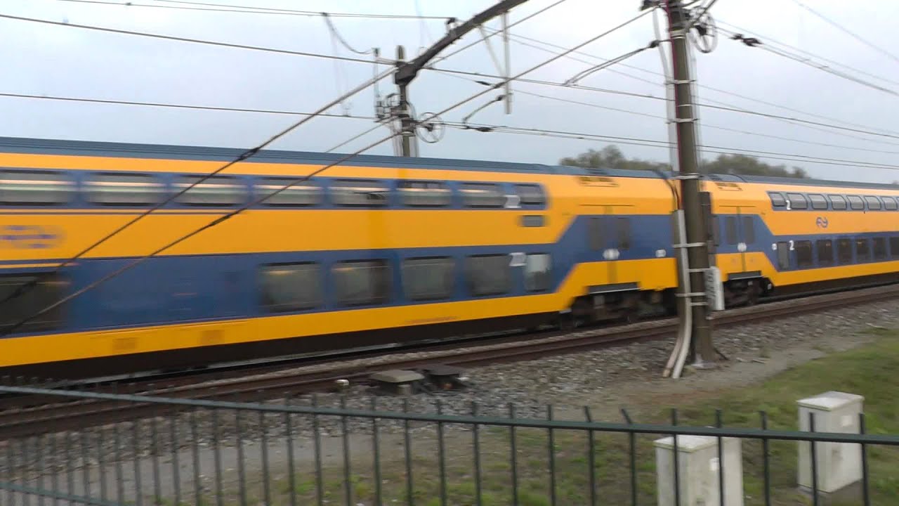 trains near Moerdijk bridge, 23 SEP 2014, zonder overgangen