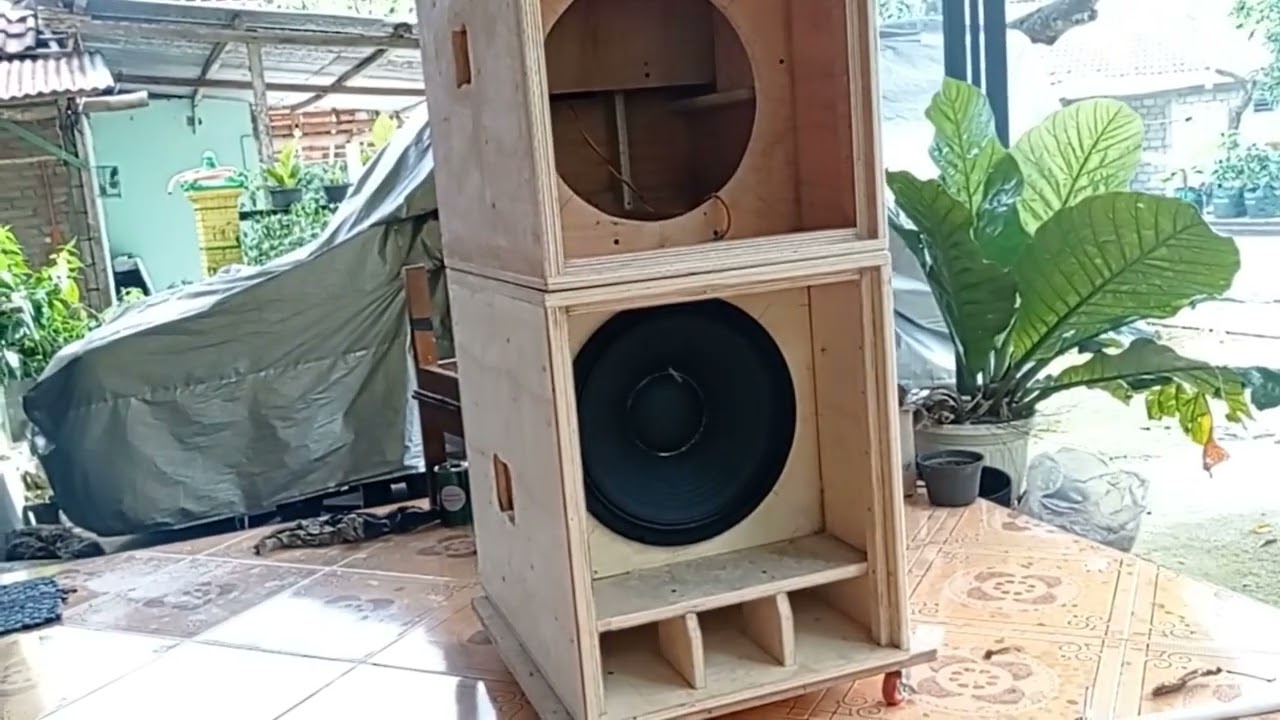 Speaker 15 inch bagus untuk sub* Wisdom W1572 vs ACR15600 bagus mana.