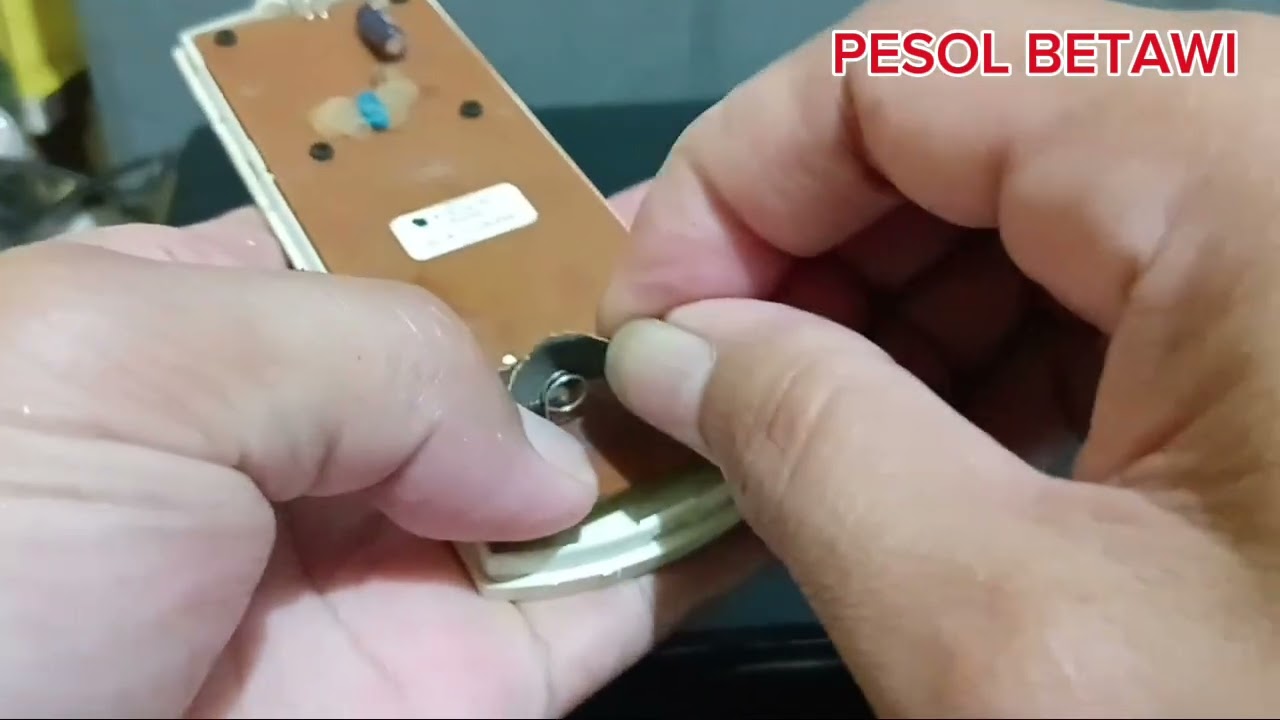 Cara Perbaiki Remote  AC  Mati Total !! 0 Rupiah...