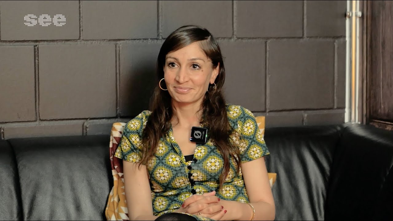 Gilda Sahebi im Interview auf der see-Conference 2025 | Macht, Medien und Narrative