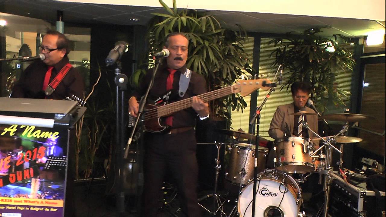 What's A Name - Kerst Dinner Dansant - 