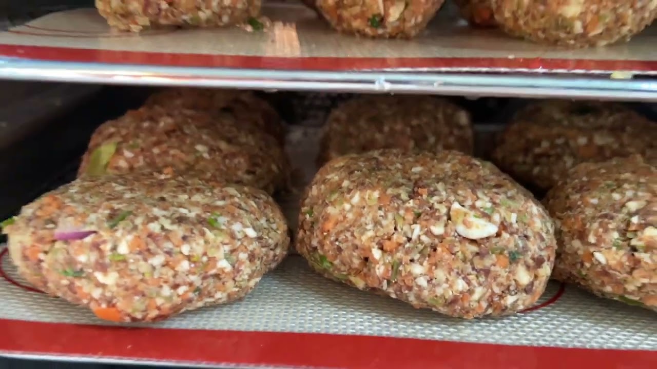 Raw Vegan &ldquo;meat&rdquo; for burgers, meatballs and falafels