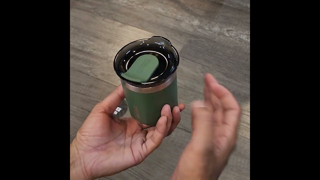 Ly giữ nhiệt Wacaco Octaroma có bị rỉ nước khi đậy nắp không ?