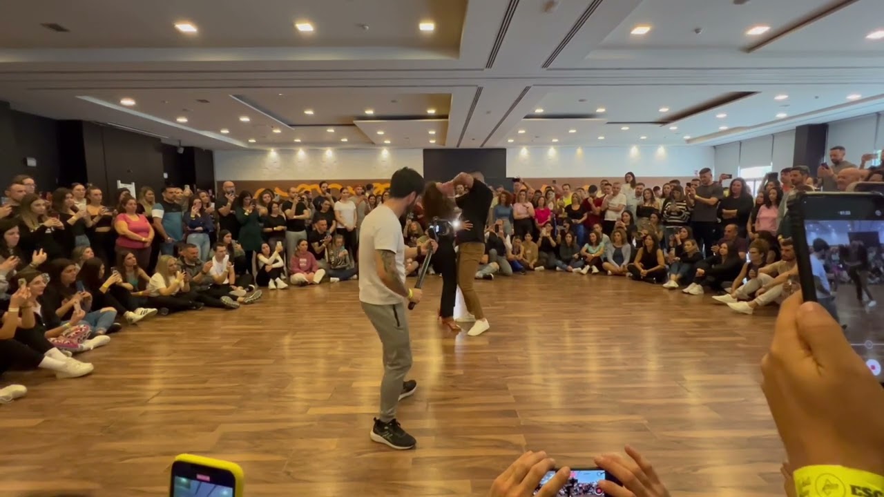 clase de daniel y desire congreso escapate y baila granada