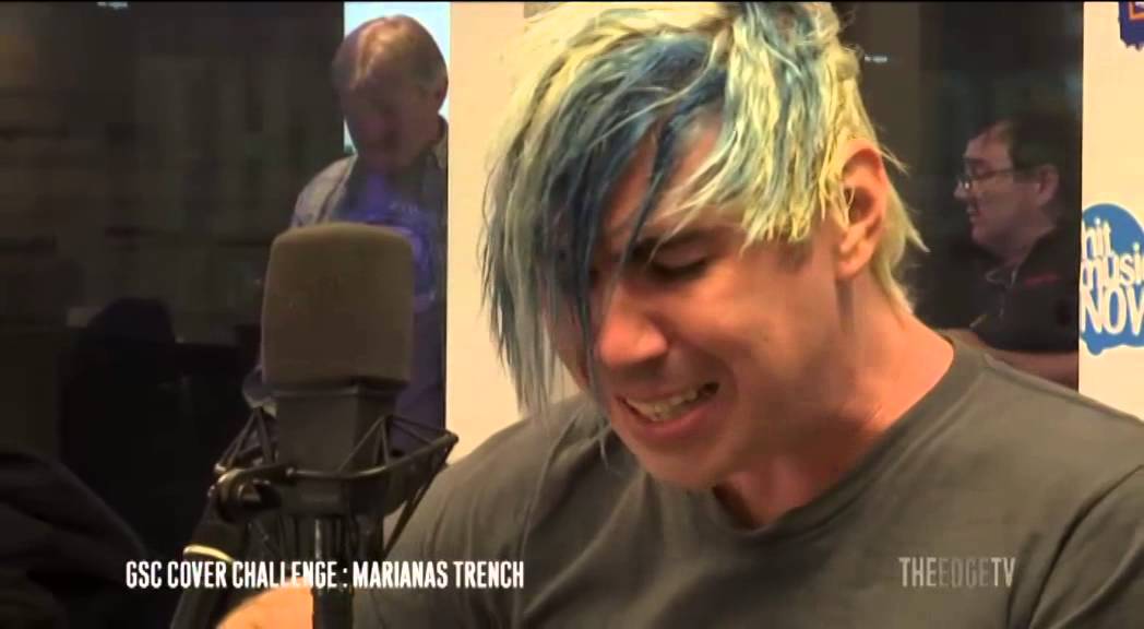 Josh Ramsay from Marianas Trench covers Nicki Minaj's Anaconda