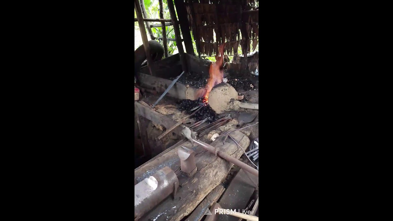 proses pembuatan alat pertanian engrek sawit