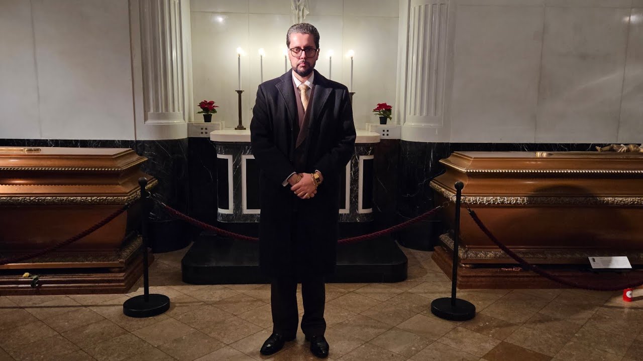 Pr&iacute;ncipe de Mesolcina visita o Castelo de Viglas, lar de seus ancestrais entre 1720 a 1918