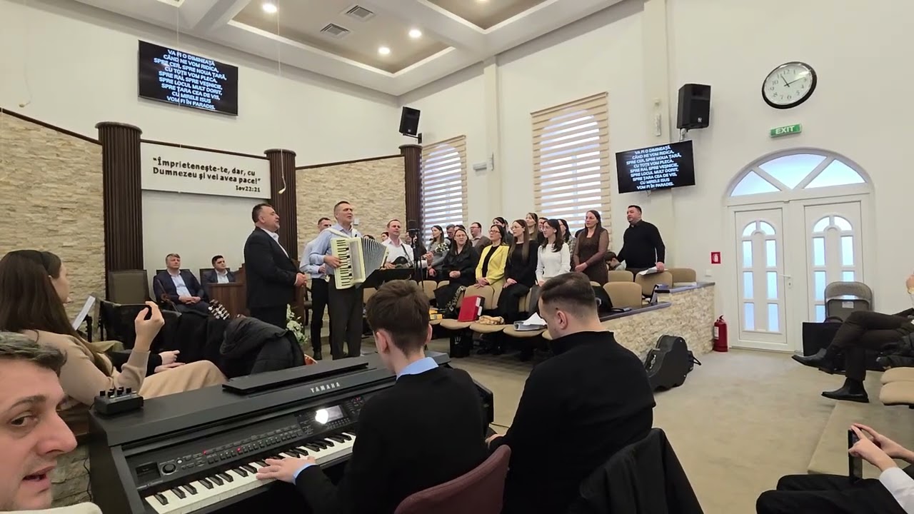 Ilie puha si corul 🪗🎷🎸 Mai e putin din noapte (Elim Șcheia)