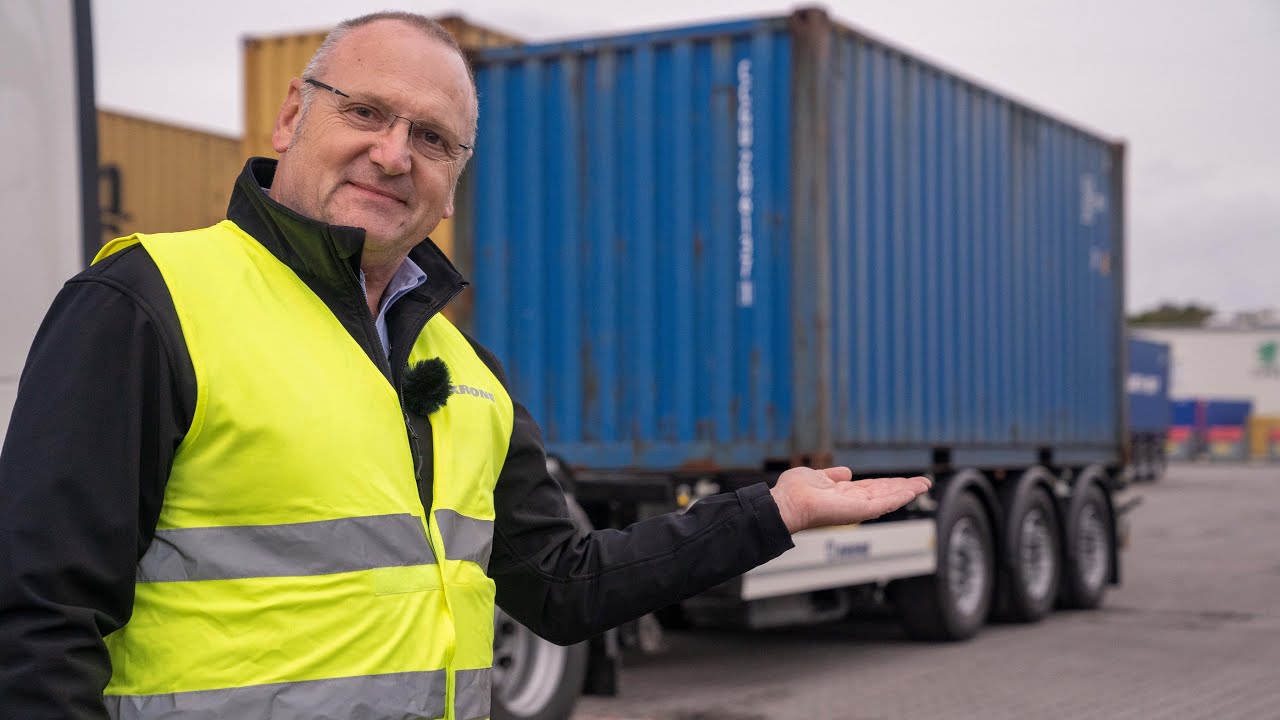 Easy transport of 20 foot containers - KRONE eLTU4 | KRONE TV