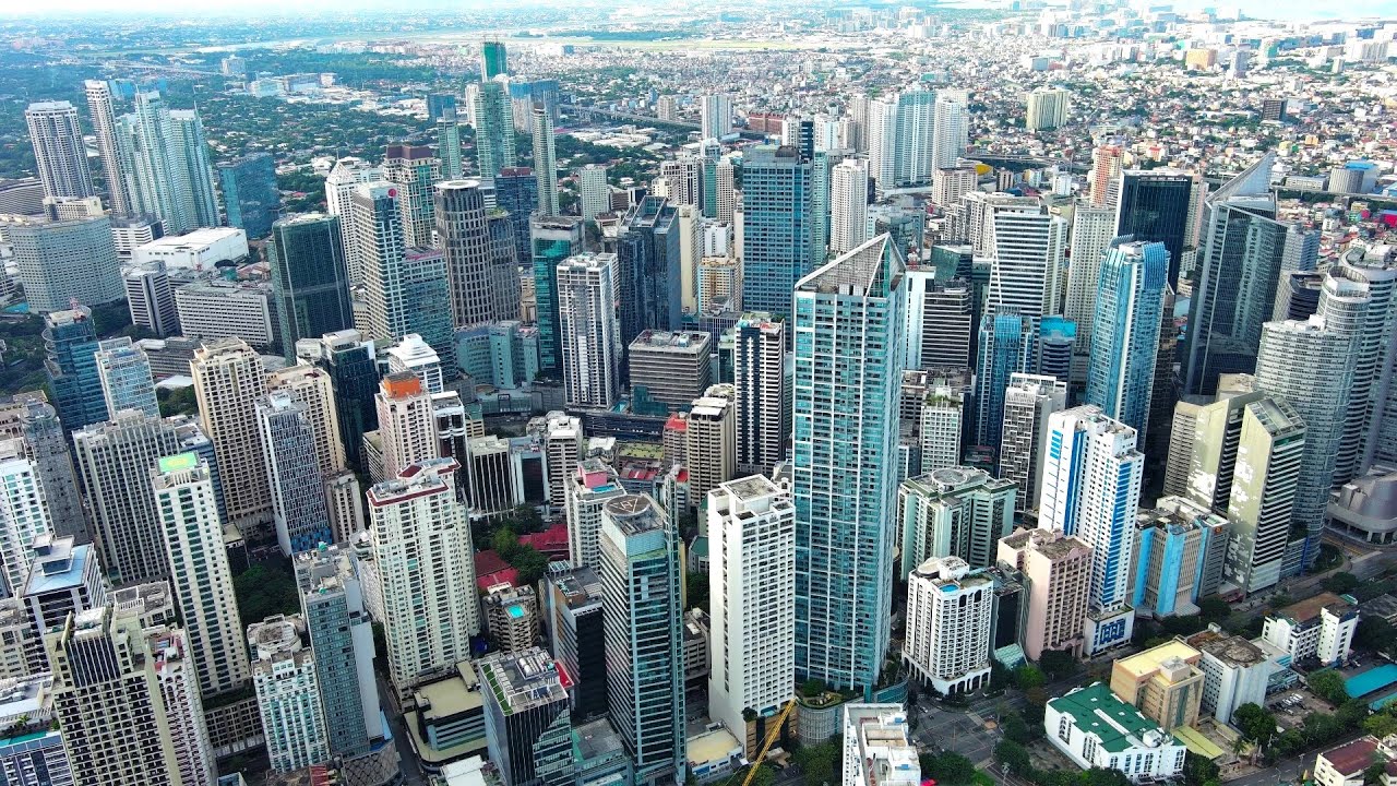 My Perspectives: Christmas Morning in Makati CBD and Rockwell, Metro Manila, Philippines