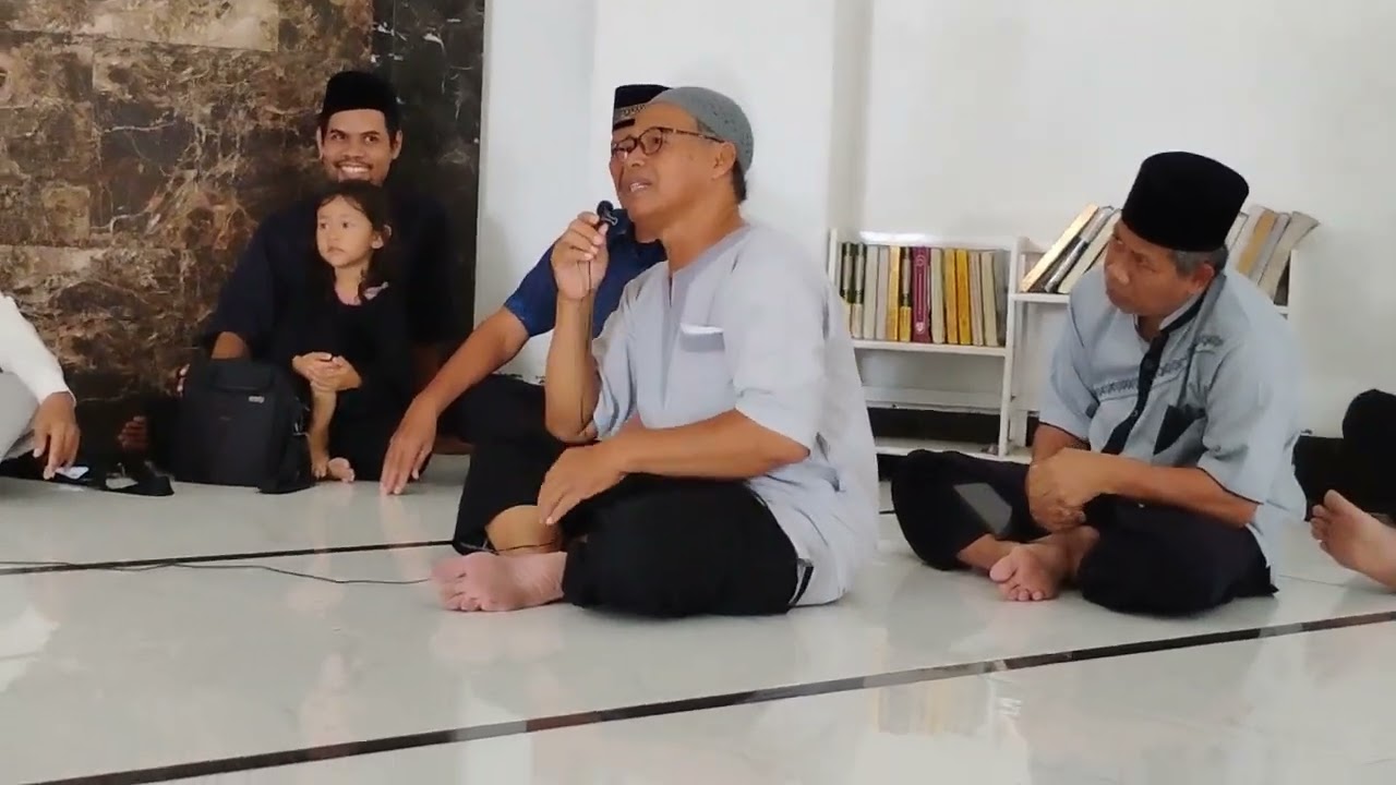 TANYA JAWAB ANTARA SANTRI DAN PEMBINA MADRASAH LANSIA AL-BAROKAH PURBALINGGA 