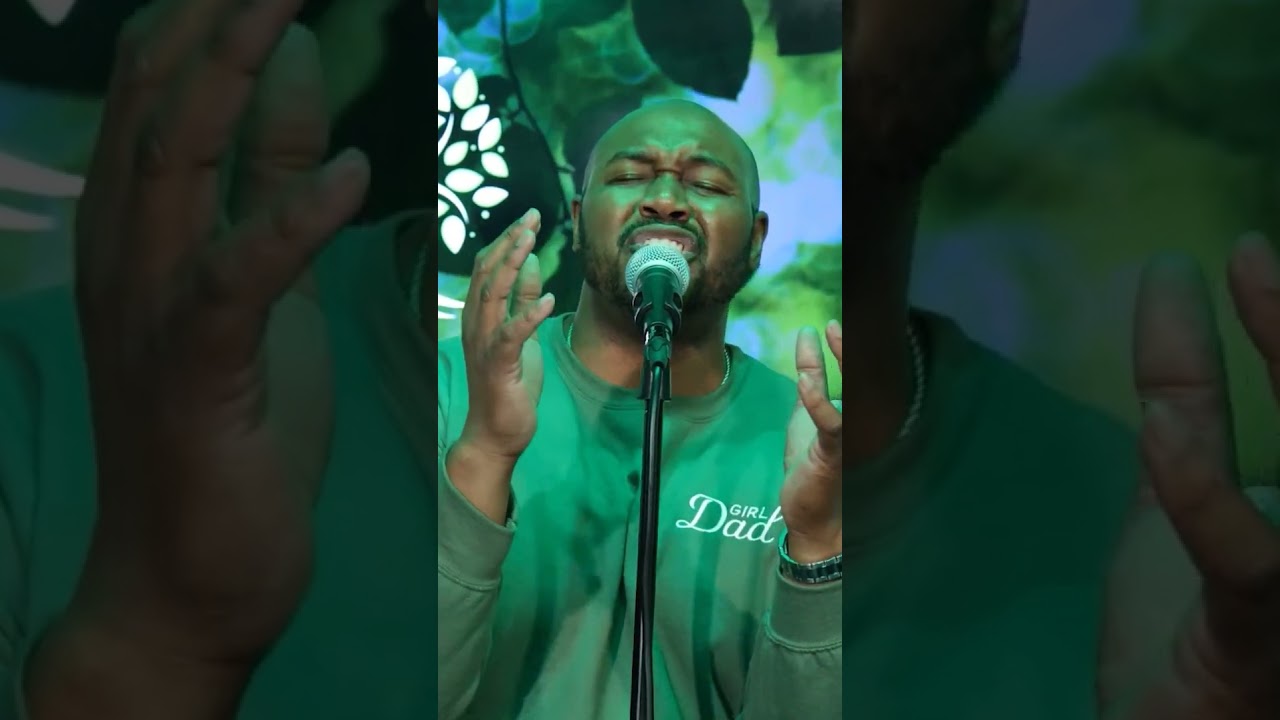 Pierre - Answer Your Phone by Leon Thomas live at the Soultree #rnb #leonthomas #answeryourphone