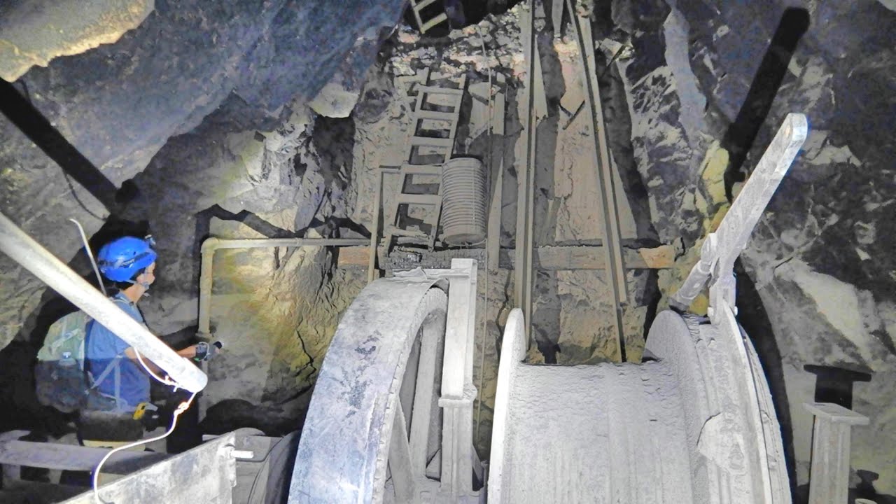 Six Level Mine With Great Hoist Room, Ore Cars, Skip Car, & Intense Ladder System Through Stopes pt1