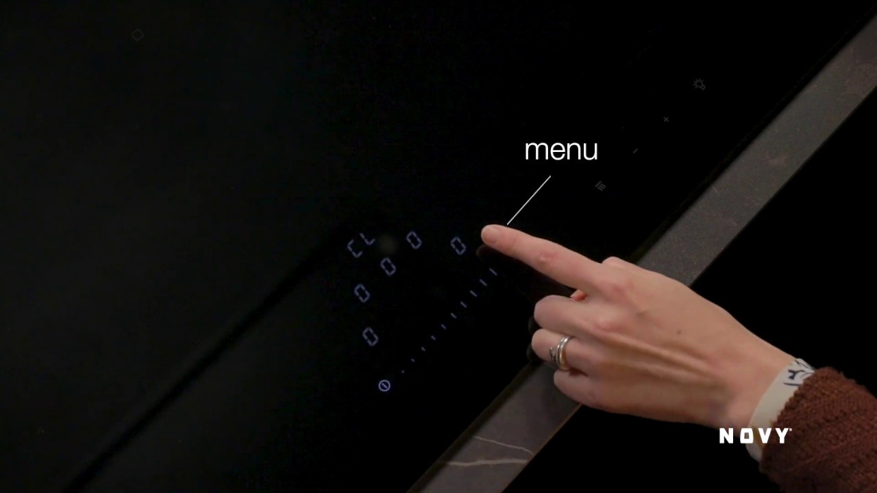 The Novy induction hob: how to clean the control panel while cooking