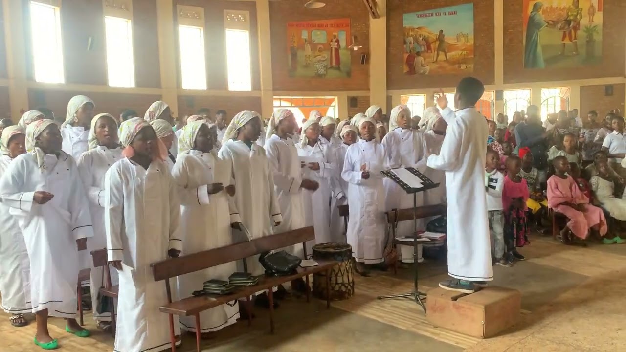 Sifa kwa Mungu par la chorale Gloria