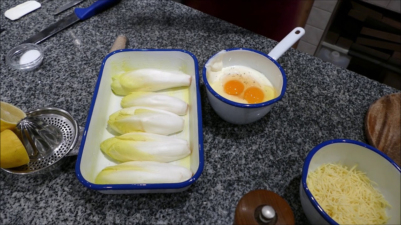 Aus der Schlierseer Kr&auml;uterk&uuml;che Heimisches Wintergem&uuml;se aus der DunkelkammerChicor&eacute;e Auflauf