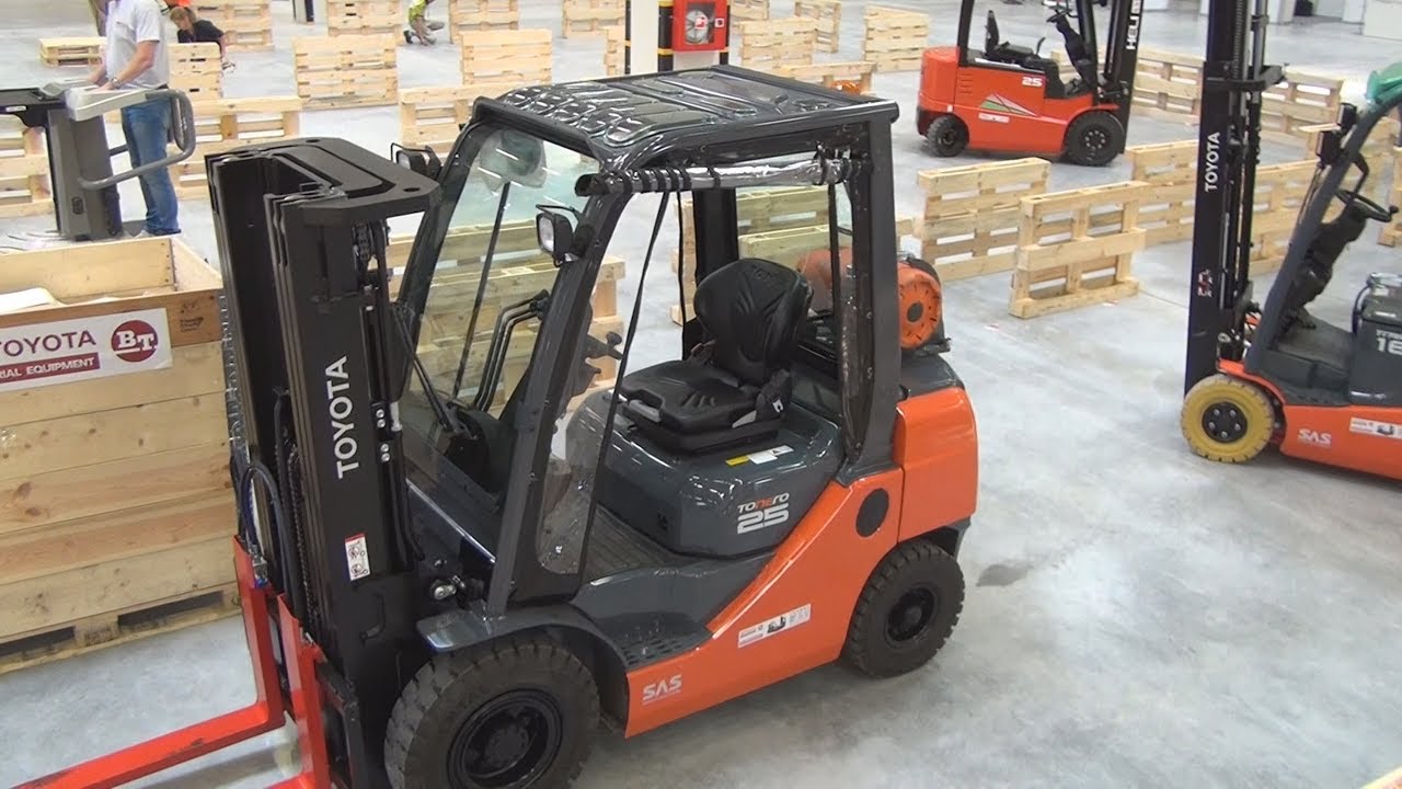 Toyota Tonero 25 02-8FGF25 Forklift Exterior and Interior