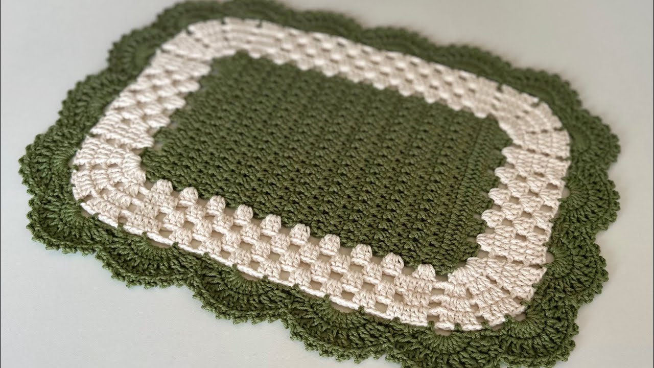 SOUSPLAT RETANGULAR SIMPLES EM CROCHÊ MILITAR 