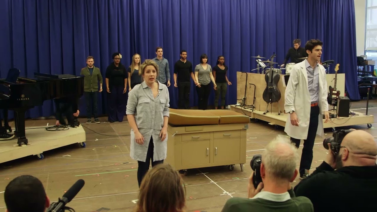 Jessie Mueller & Drew Gehling Get a 'Bad Idea' in WAITRESS Rehearsals; the Full Song!