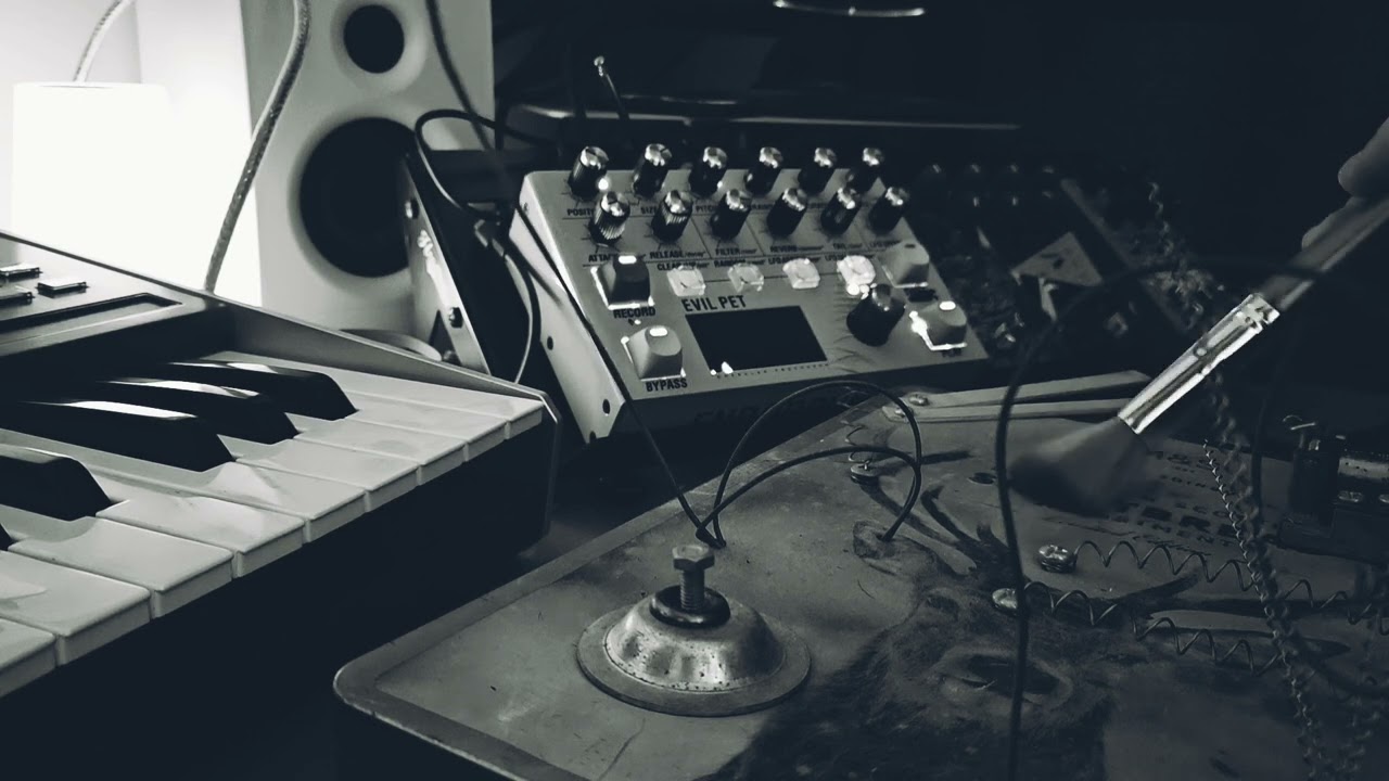 Dark Ambient Soundboxing