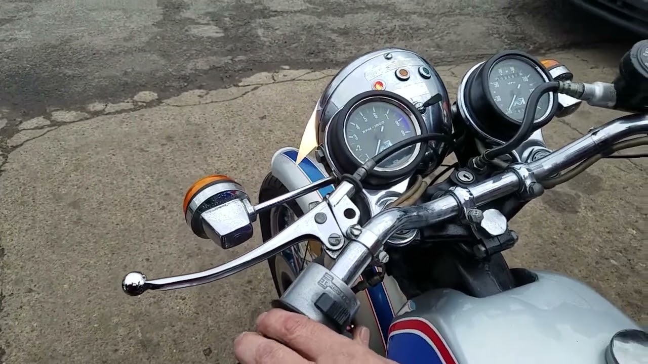 Triumph T140V Silver Jubilee Bonneville 750cc 1977 года у Энди Тирнанса #09036TRI