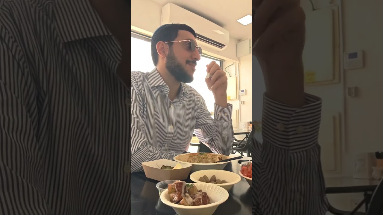 טורף צלחת מסבחה עם פינוקים - החומוס של נוני #רחובות  #כשר #טעים #חריף 