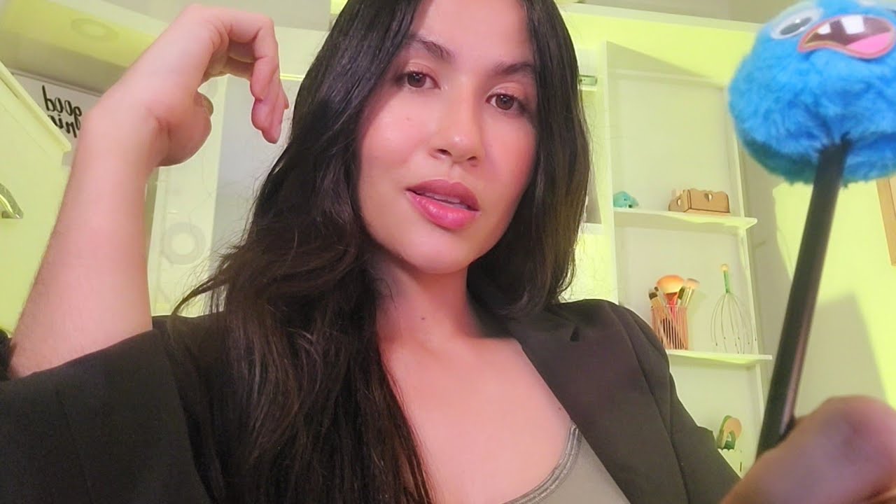 PRUDENCIA es la RECEPCIONISTA del HOTEL CHOCOLATE