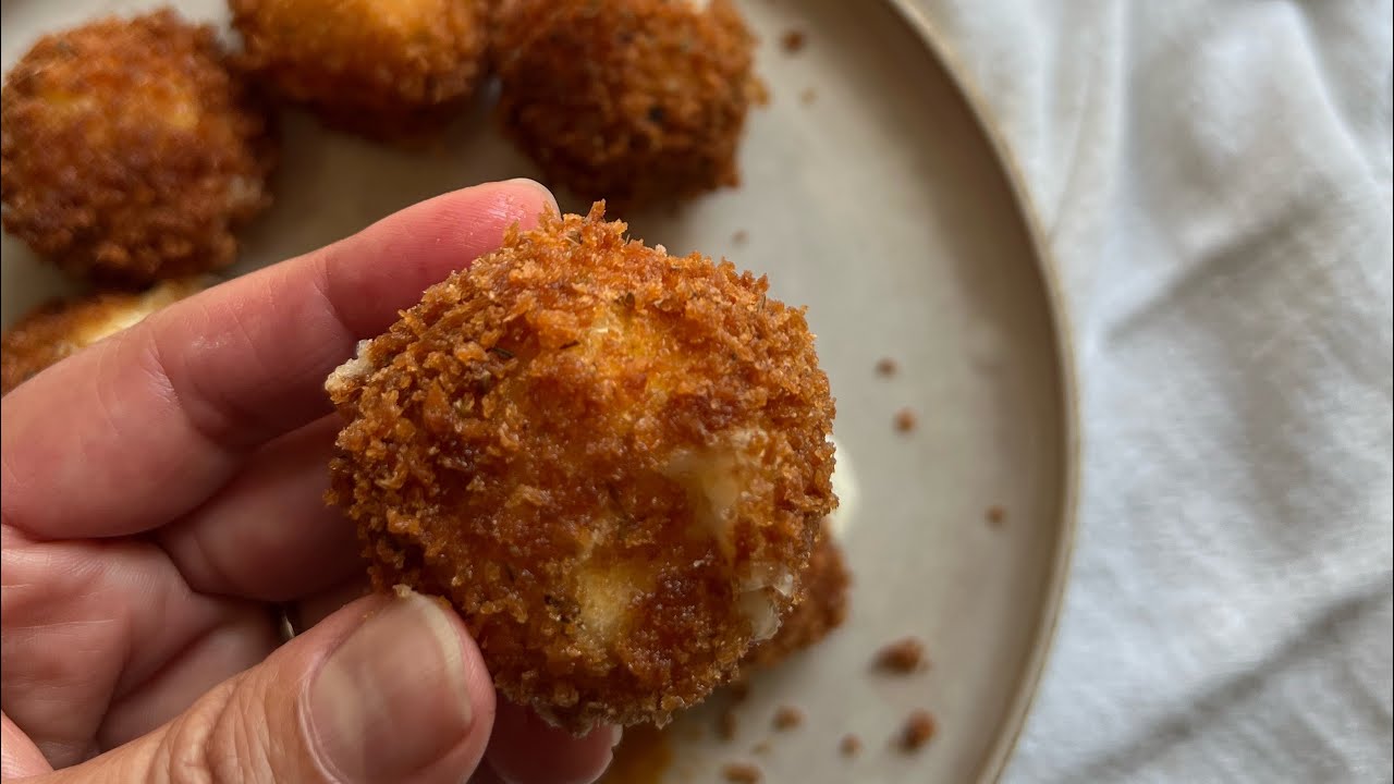 Fried mozzarella balls @Thevibrantapron  #cheese #foodie #yummy #fypシ