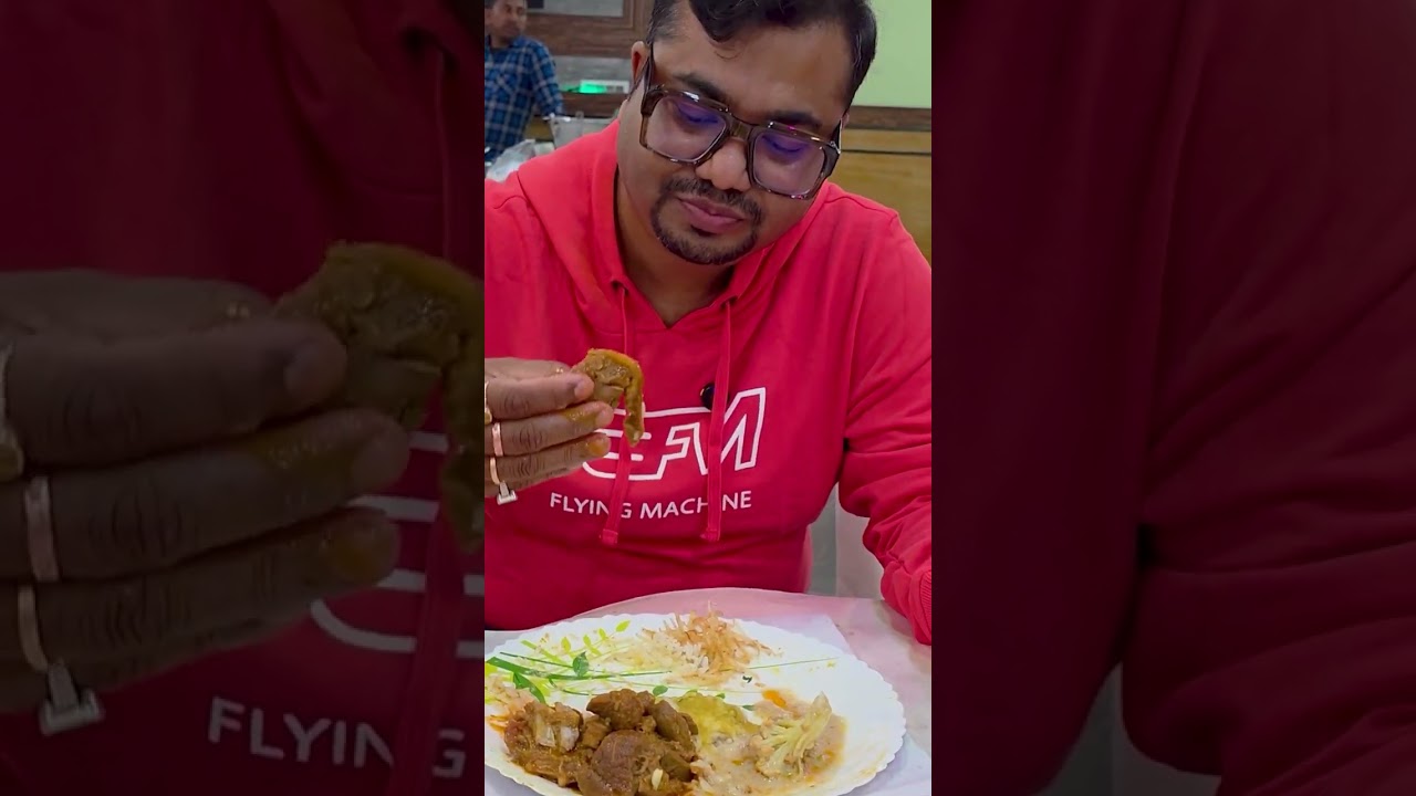 বিয়েবাড়িতে খাসির মাংস, ভেটকি পাতুরি, চিংড়ি মালাইকারি, পোলাও ফুলকপির রোস্ট দিয়ে জমিয়ে খেলাম