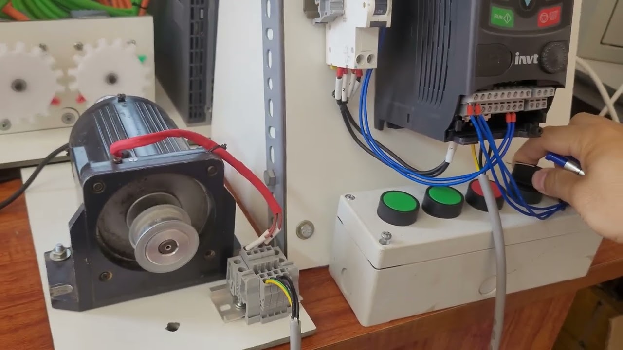 S7-1500T Đồng bộ và nội suy nhiều trục : Servo-servo và Servo-motor thường có encoder ngoài.