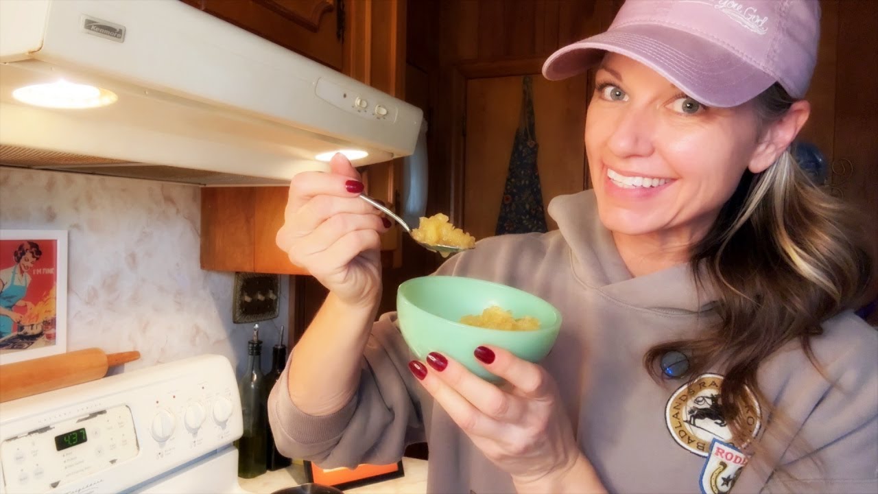 Homemade Applesauce Anyone Can Make! 🍎