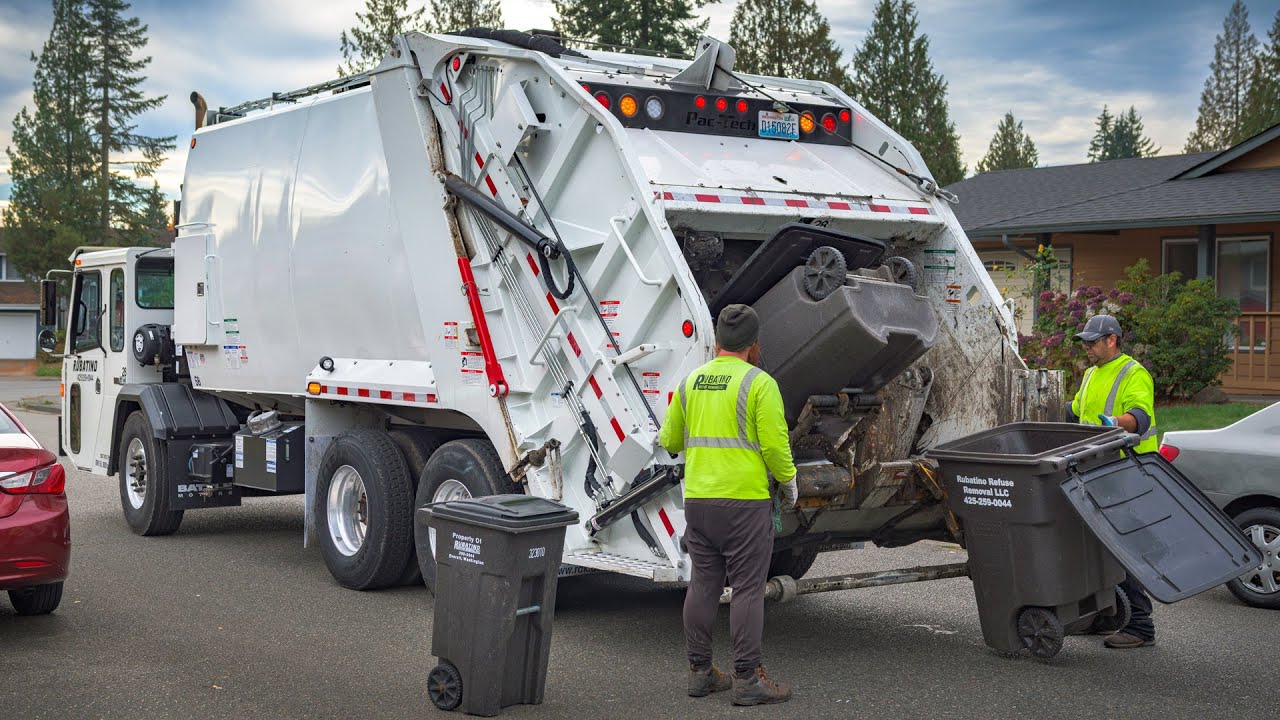Battle Motors Raider Crew Cab - Pac-Tech Extreme Duty Rear Load Garbage Truck