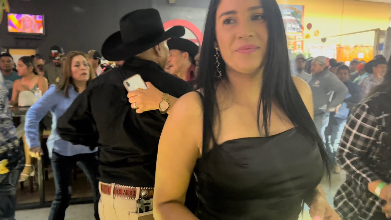 Puras Cumbias románticas del recuerdo , para enamorar a cualquier mujer 👩😮😮✔️. Si o no?