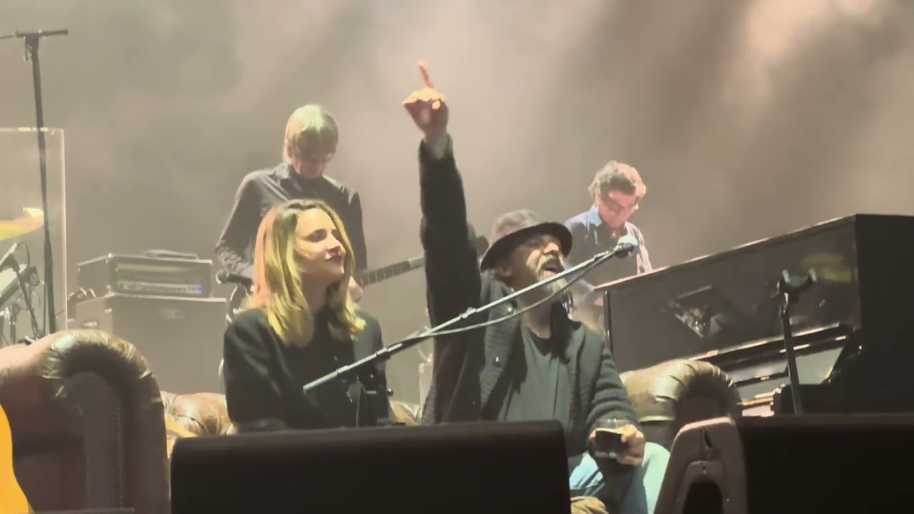 Damien SAEZ - j’veux qu’on baise sur ma tombe - Paris Accor Arena - 29 mars 2025.