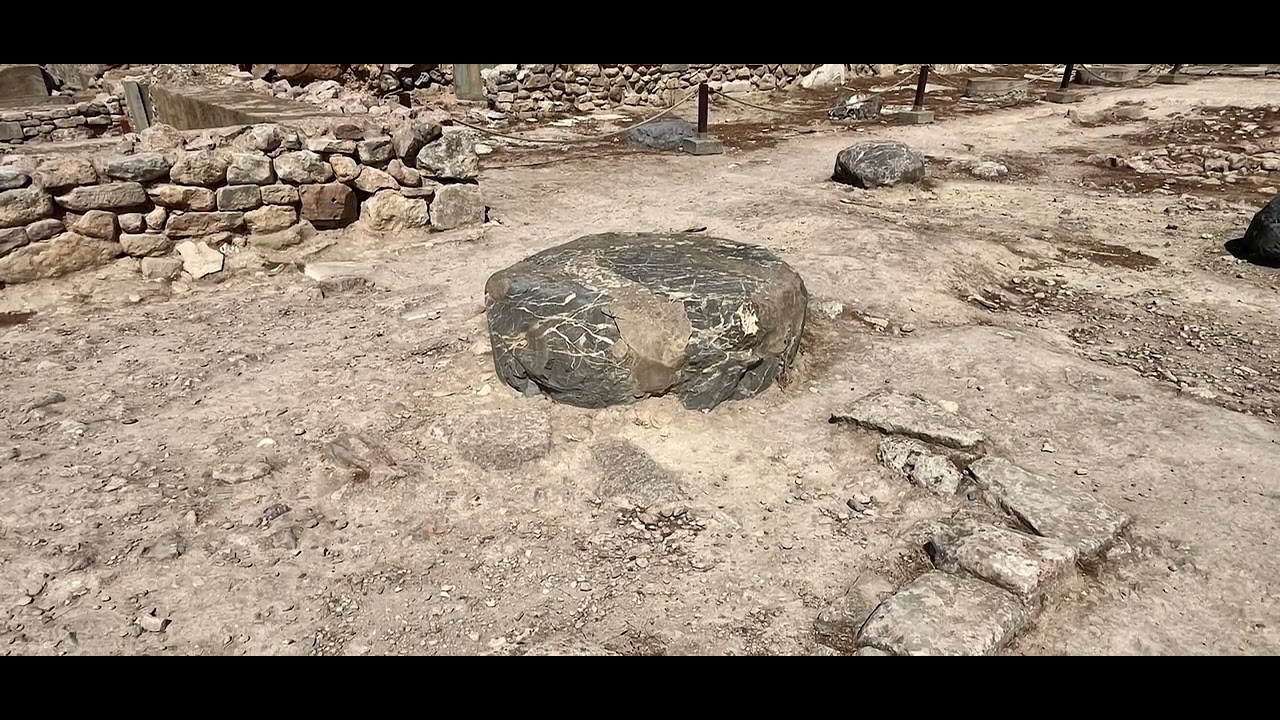 Phaistos Palace / Pal&aacute;c ve Faistu (GR / Greece, Crete) - the second largest Minoan palace
