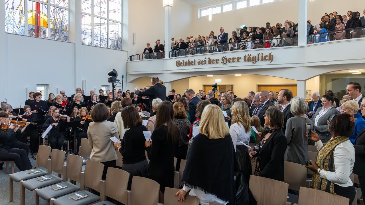 Zentralgottesdienst 2025: "Ich bete an die Macht der Liebe"
