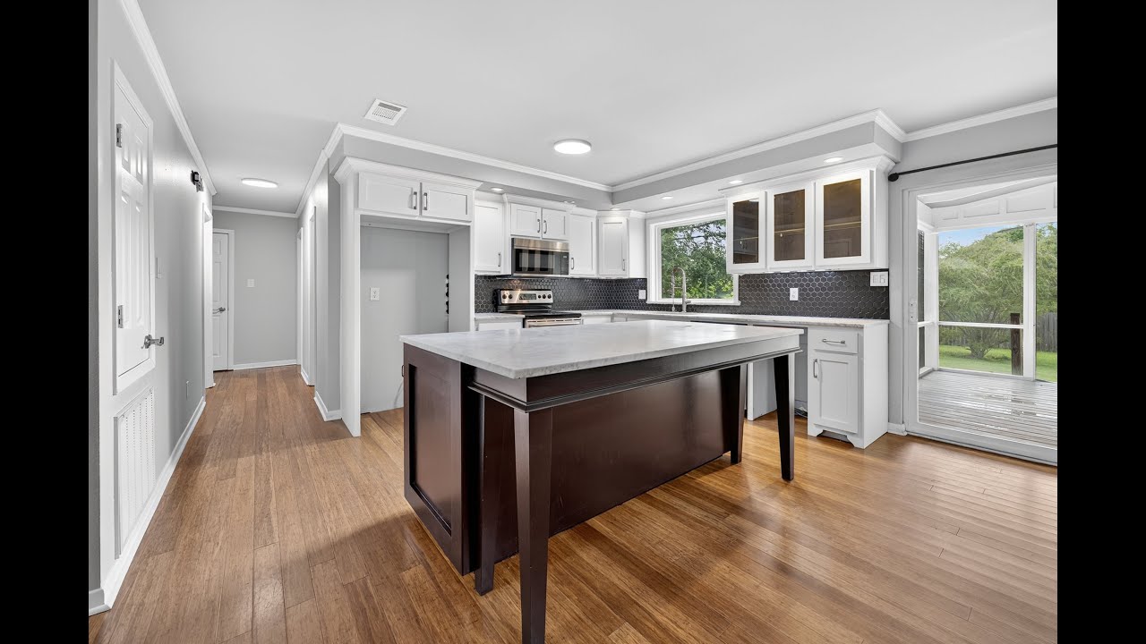 10195 Pineview Drive West | Foley, Alabama | Baldwin County | Acre & A Half