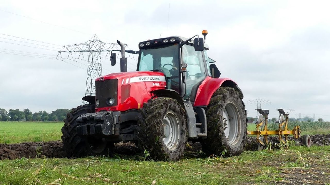 Ploegen met MF6485 Dyna. Loon- en grondverzet. Overschild B.V.