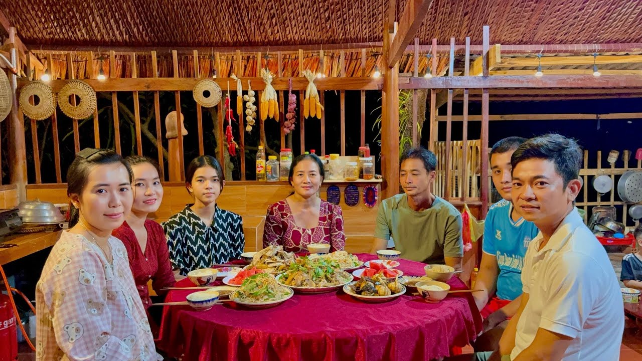 Bữa Tiệc Nhỏ Cho Ngày Quốc Tế Phụ Nữ •UMQT | #1044