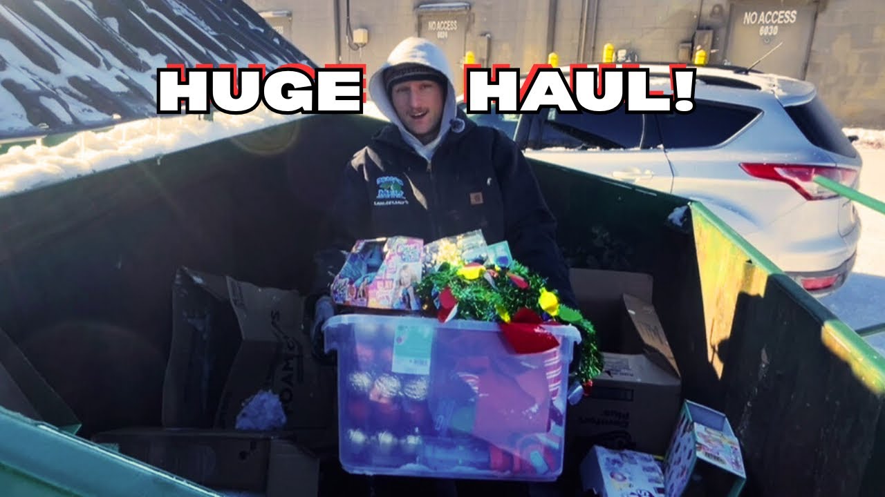 HUGE Dumpster Diving Haul & Opening P.O. Box Donations!!