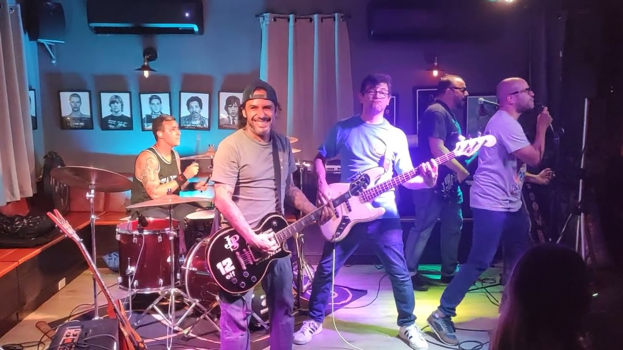 Factor VIII - un simple día en la rutina de mi vida ( en vivo, Cervecería Central, 15-7-2023)