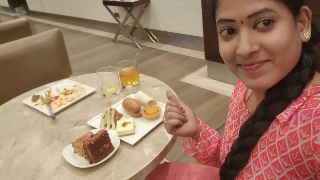 தரமான சம்பவம் Dubai AIRPORT | New varieties of sweet & dessert #youtube #marhaba #lounge