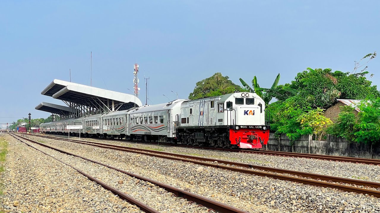 SPESIAL LEBARAN‼️ Nonton Kereta Api di Area Stasiun Bandar Khalipah