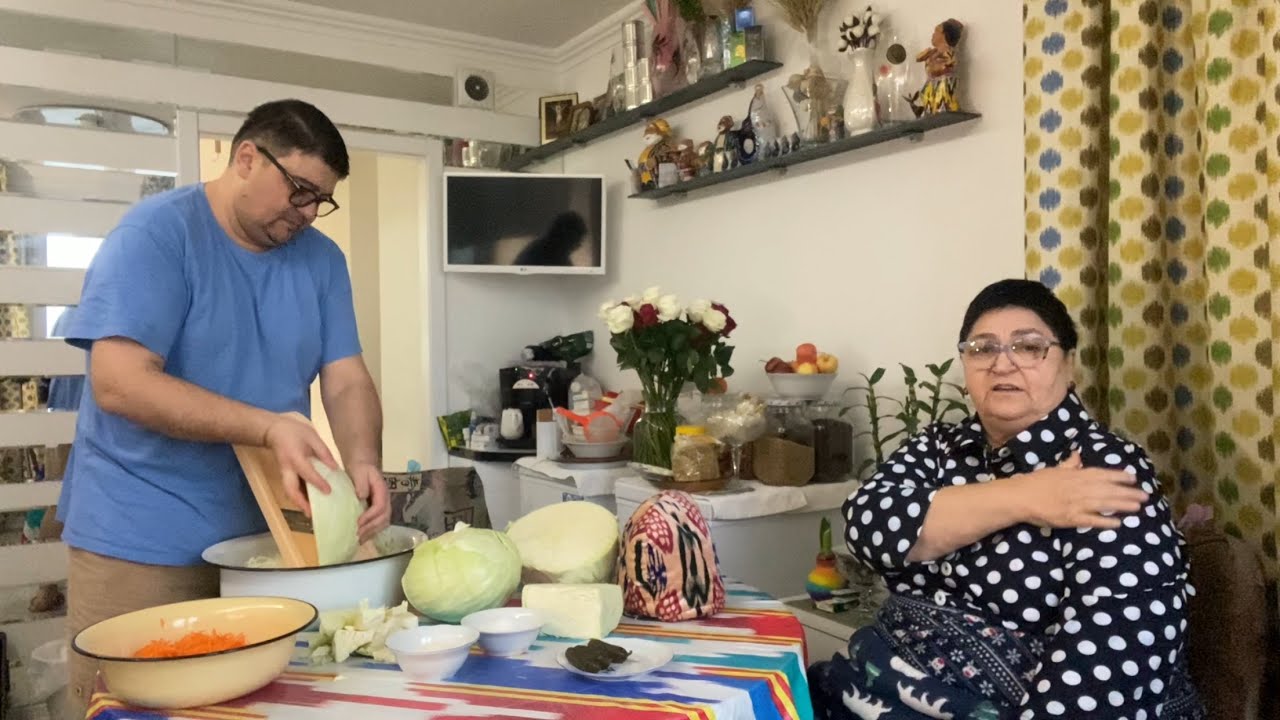 Приехали домой, еды нет, будем квасить капусту 