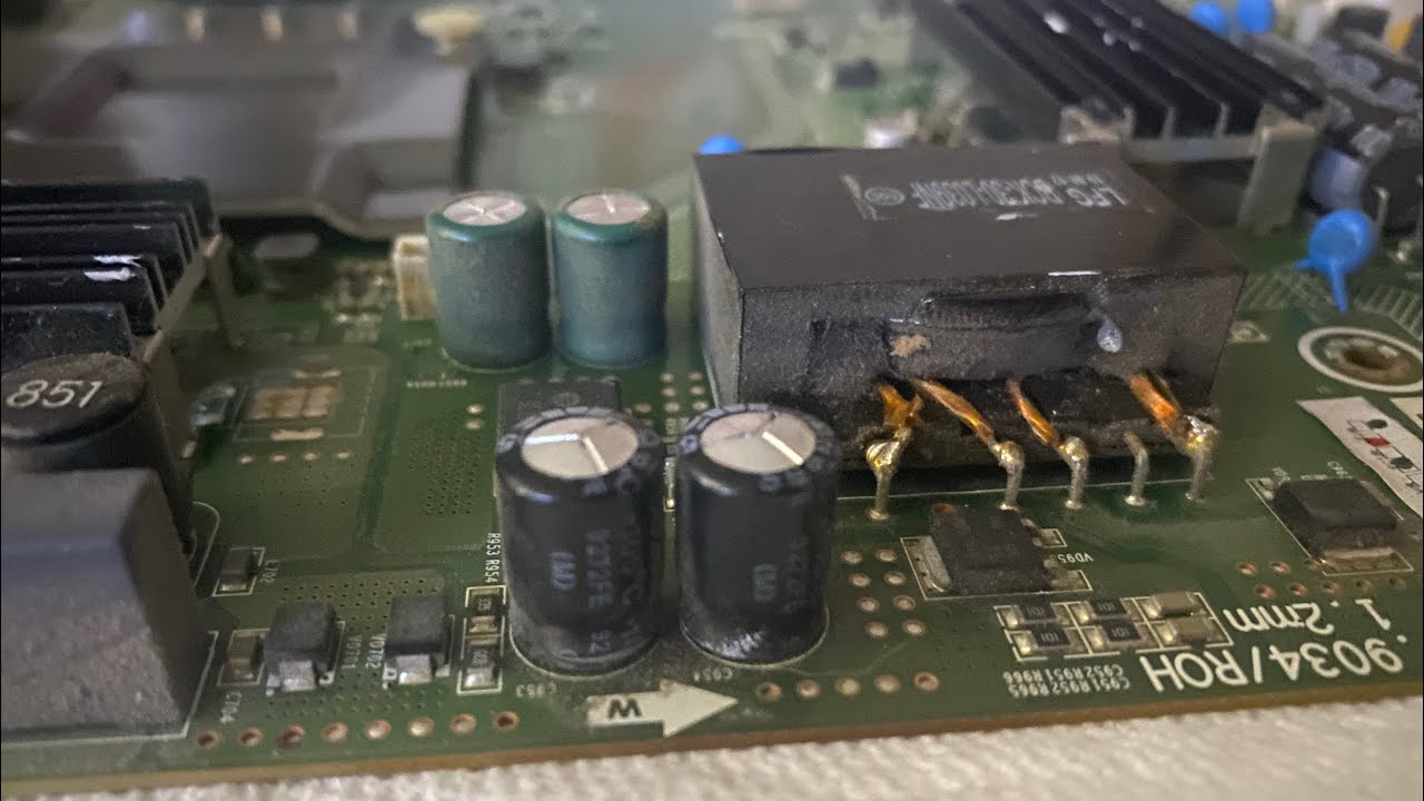 Hisense 50R6E1 застрял на логотипе Roku, цикл перезапуска исправления
