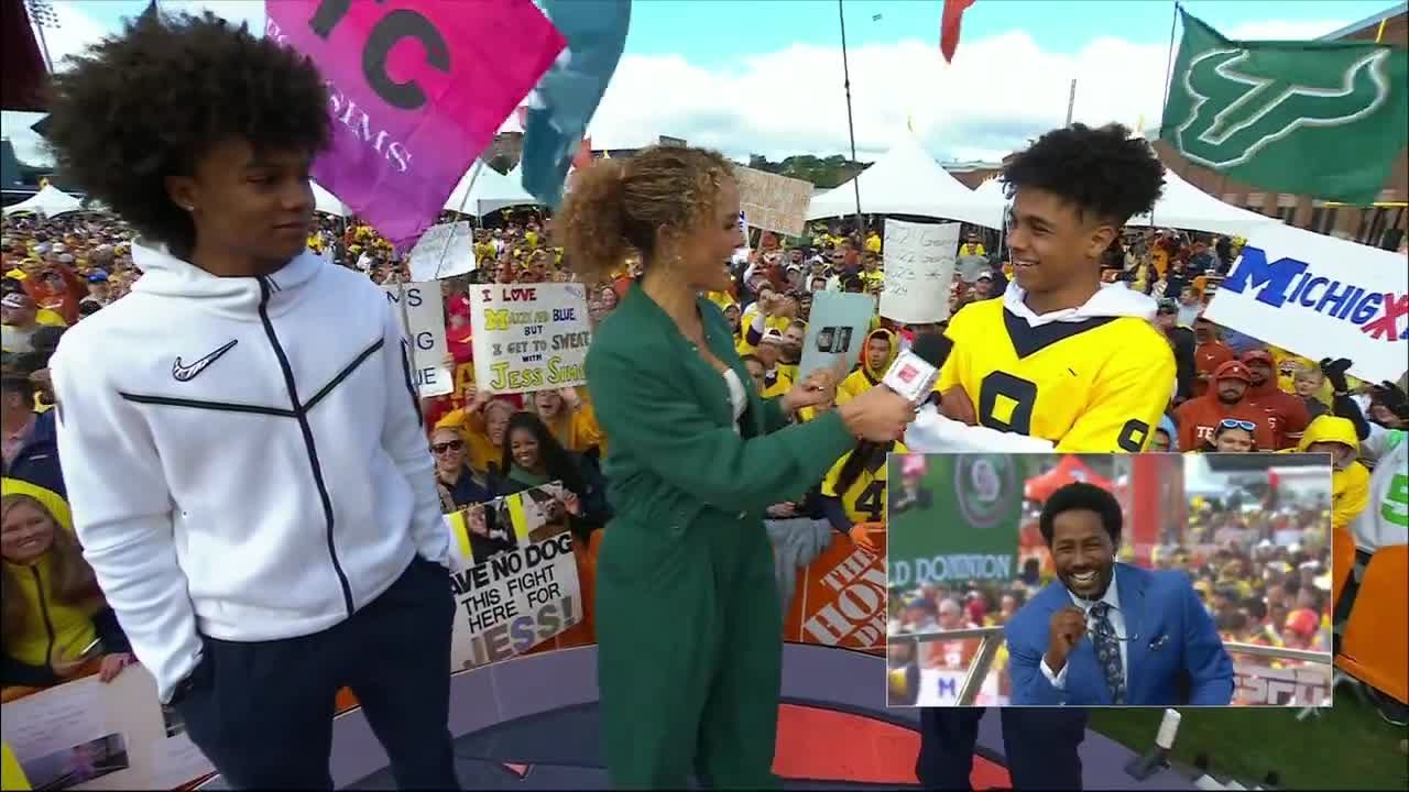 Desmond Howard&rsquo;s sons live in his old dorm at Michigan 😄 | College GameDay