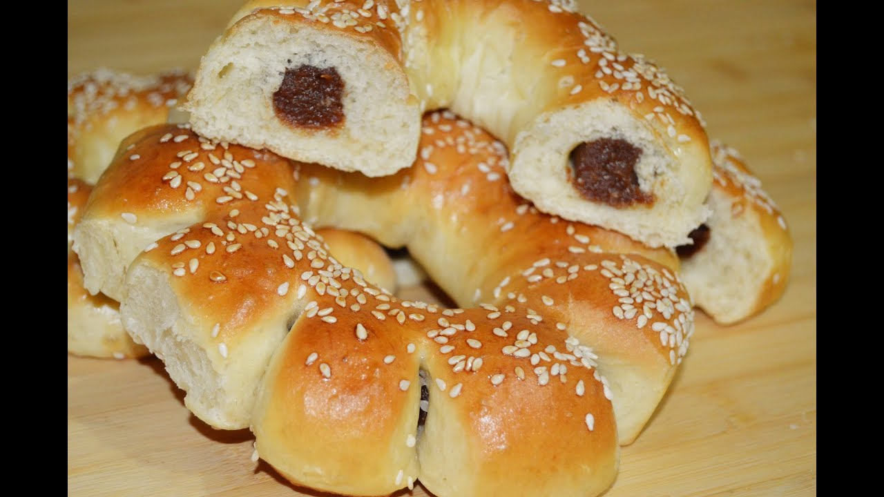 خبز بالتمر والسمسم Chef Ahmad's Kitchen/ Dates Bread
