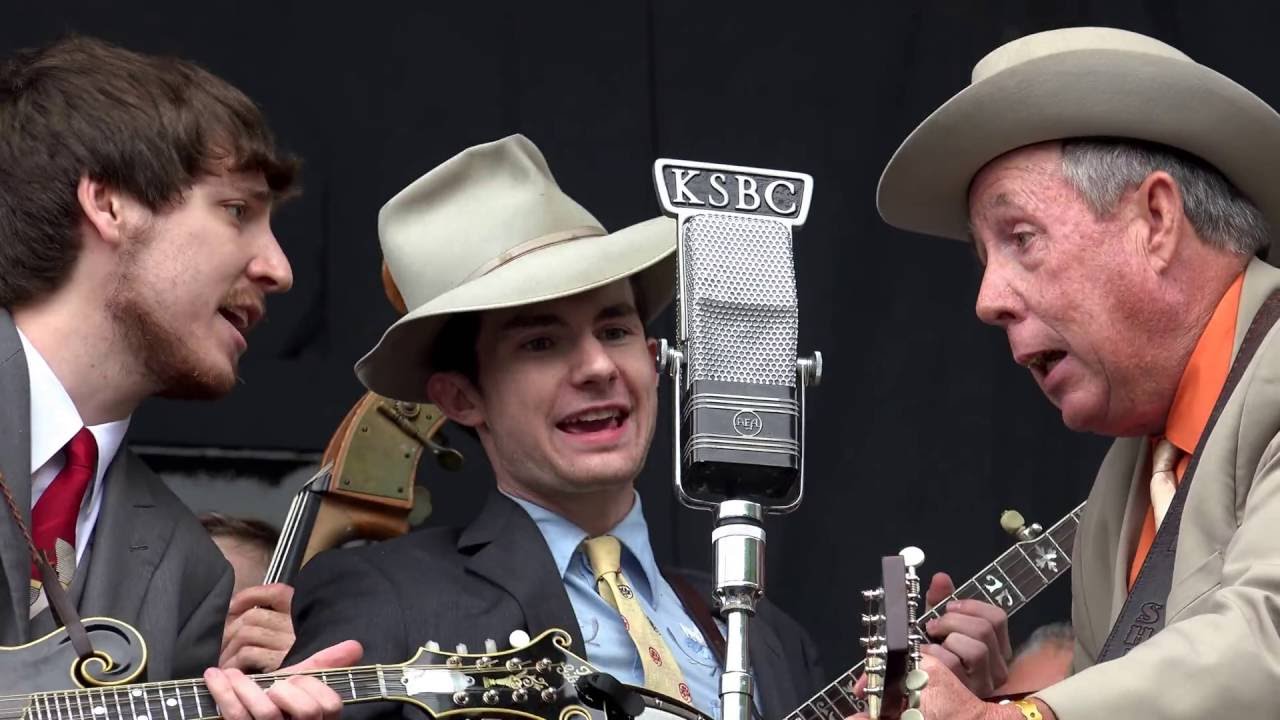 Karl Shifflett & Big Country - My Buckets Got A Hole In It